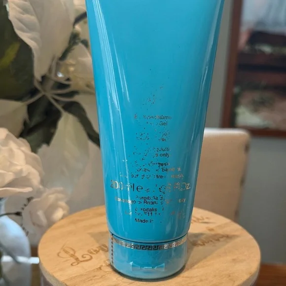 Versace Dylan Turquoise Pour Femme Perfumed Bath & Shower Gel - Picture 5 of 6